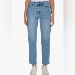 NWT Calvin Klein High Rise Straight Jeans 👖✨ Effortless Classic Fit